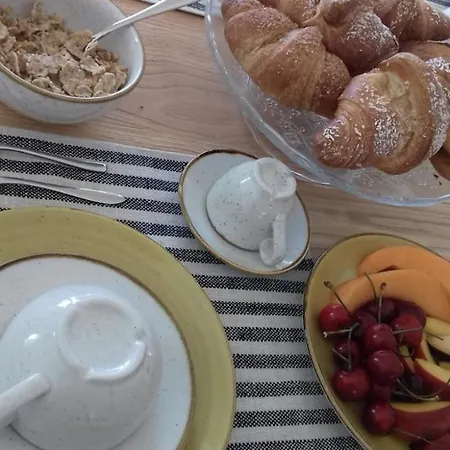 לינה וארוחת בוקר Casa Di Chiara